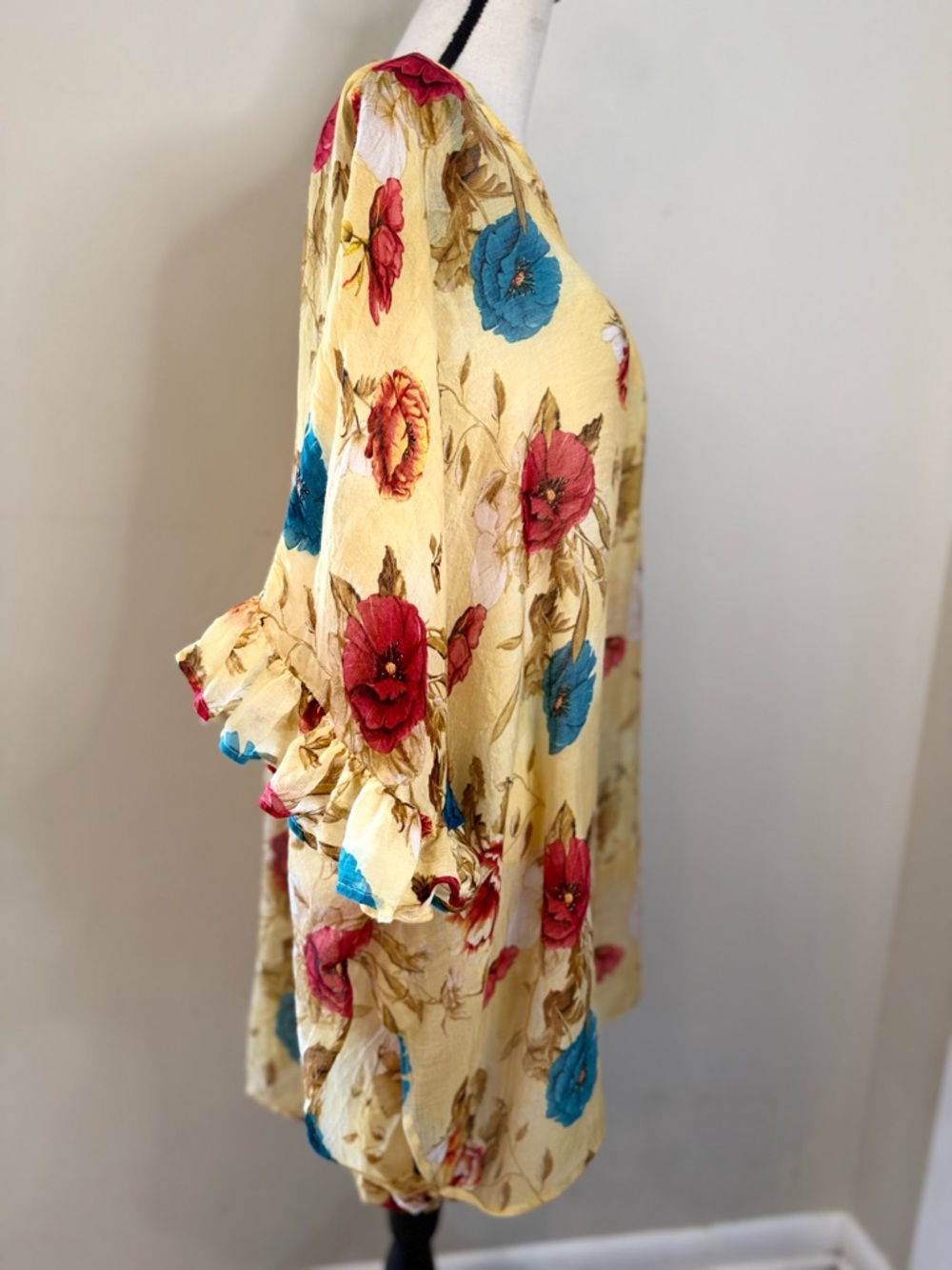 Umgee floral semi sheer swimwear beach coverup SZ M/L - Picture 2 of 11